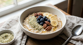 Graines de chanvre décortiquées Chanvr'eel sur un bol healthy - Protéines végétales